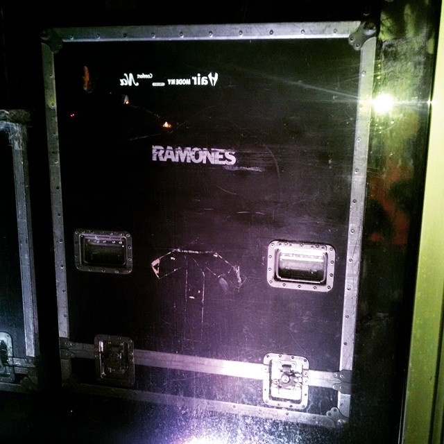 1504-MU-NYC-Ramones-Gear