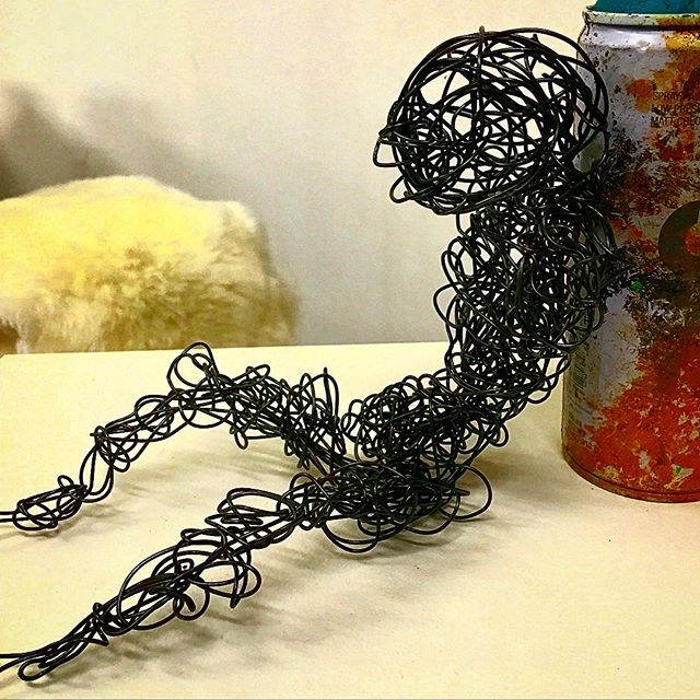 1610-FA-Bushwick-Tania-Wire_Man_2